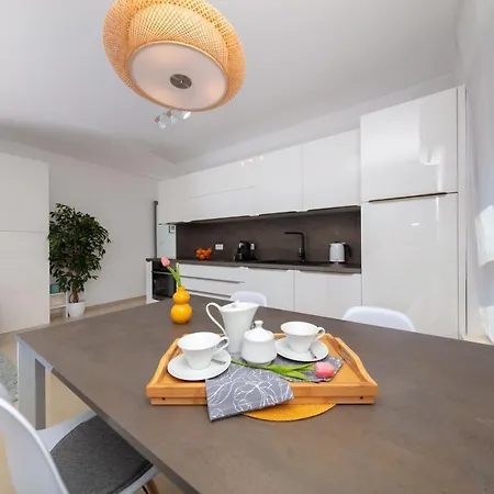 Tirkiz Apartman *