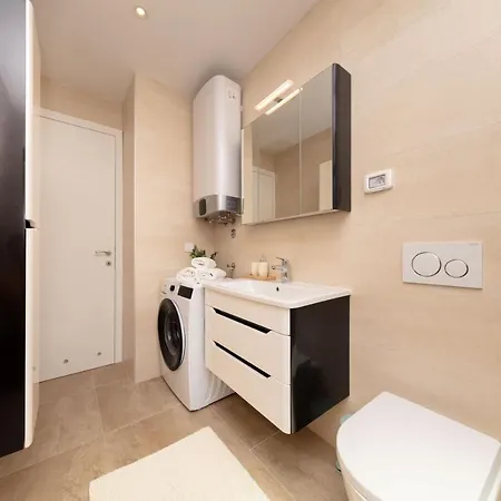 Tirkiz Apartman