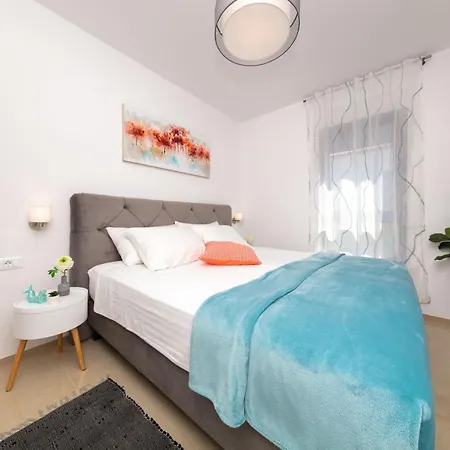 Tirkiz Apartman