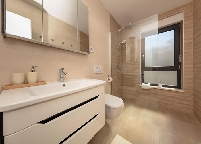 Tirkiz Lejlighed Banjole